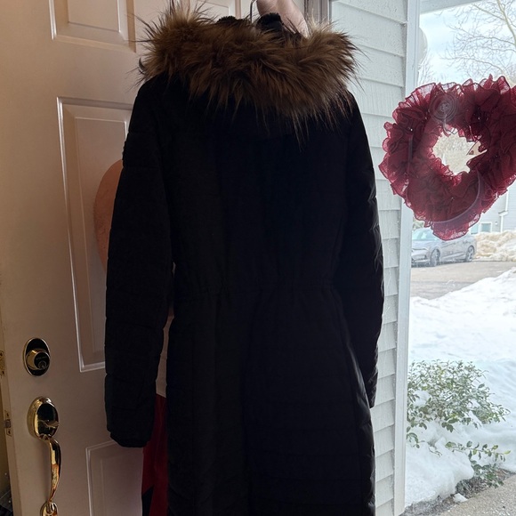 Abercrombie & Fitch Black Puffer Coat with Fur Hood - Picture 4 of 5